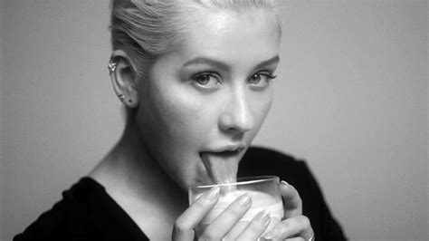 <strong>Christina Aguilera Nude Pictures Leak</strong> (PHOTOS) <strong>Christina Aguilera</strong> is the latest and greatest to be sharing her walk-in-closet half-nakedness with the world via the ever reliable 'anonymous friend' taking a picture they promise will never be seen. . Christina aguleria nude